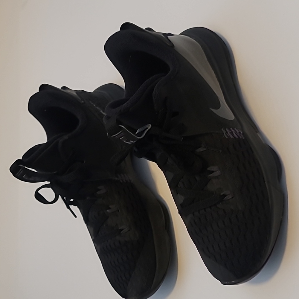 2021 LeBron Witness 5GS Black Dark Grey